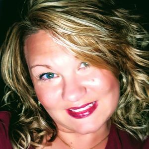 Meet your Posher, Briana